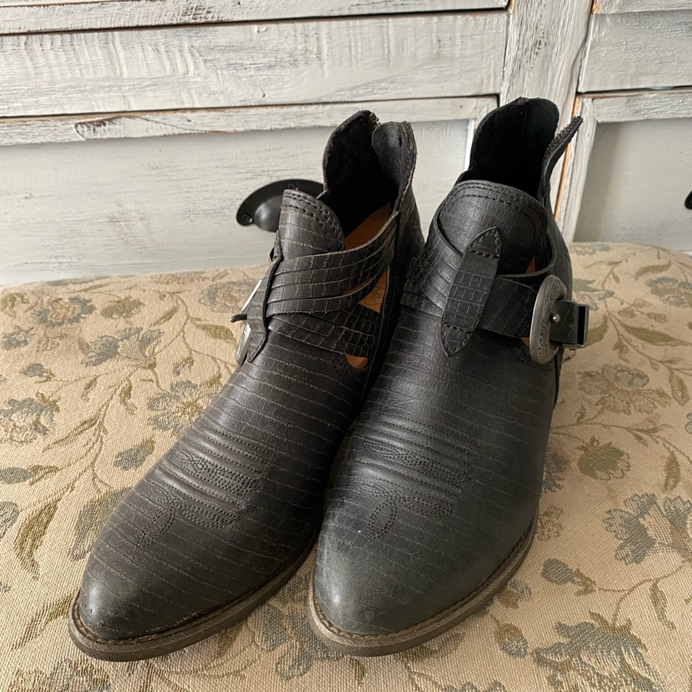 Black Ariat Ankle Booties, 11B